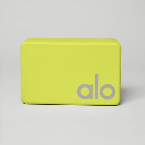 Alo Yoga uplifting yoga Block in highlighter yellow/ silver NWT - Picture 1 of 3
